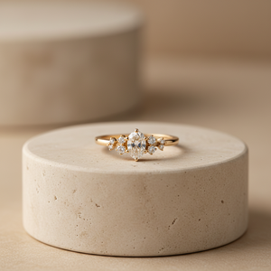 Bague Diamant Jaune Ovale 0,52 Carats et 0,09 Carats