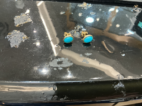 LF278 Paire BO Puces Turquoise en OJ 750/1000. Poids du bijou: 2,33 grs