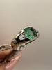 Bague or blanc, Emeraude, diamants trapèze