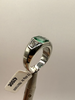 Bague or blanc, Emeraude, diamants trapèze