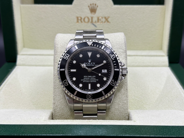 Montre Rolex Sea-Dweller Oyster Perpetual en acier, année 2013