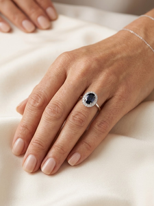 Bague Or blanc Saphir noir Diamants