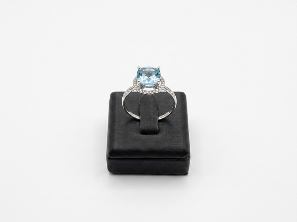 Bague « Mauboussin » or blanc, Topaze, diamants