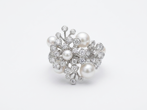 Bague MIKIMOTO Or blanc Diamants brillants Perles fines