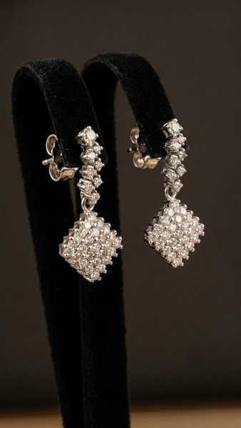 Boucles d oreilles pendantes diamants