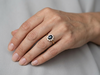 Bague Saphir entourage Diamants en or jaune