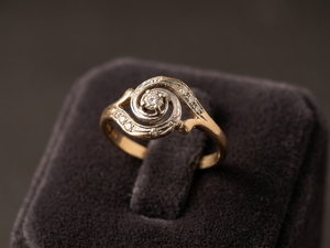 Bague ancienne en Or jaune Diamant
