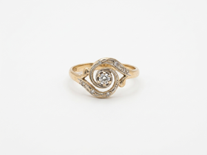 Bague ancienne en Or jaune Diamant