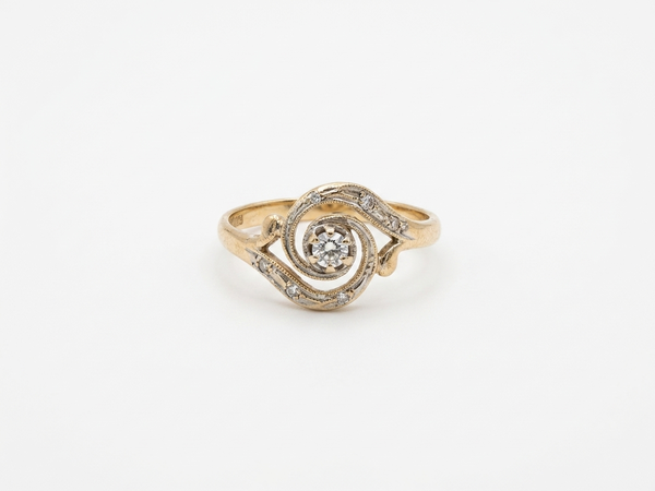 Bague ancienne en Or jaune Diamant