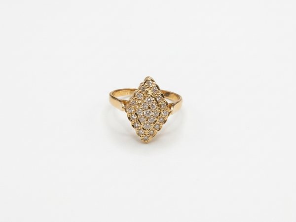 Bague pavée diamants style marquise